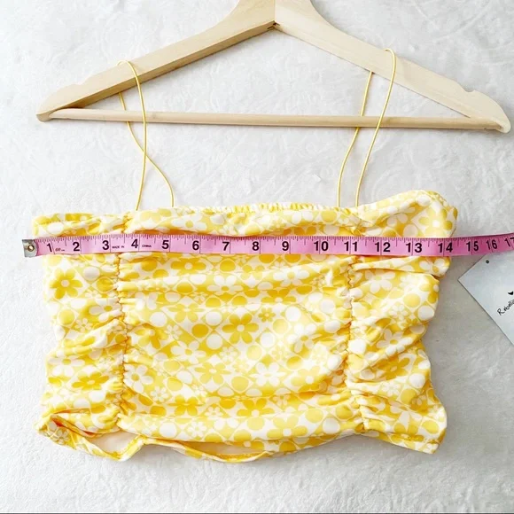 NWT Yellow & White 70’s Floral Print Ruched Cropped Camisole - Picture 8 of 11